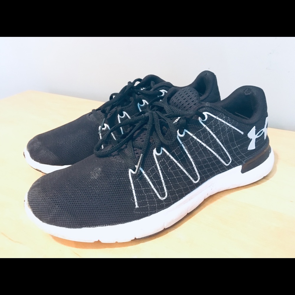 Under Armour Thrill 3 in Black, Mens Size US 10